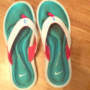 Nike Flip Flops size 8